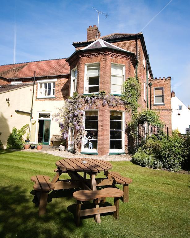 The Lawns Hotel Holt  Exterior photo